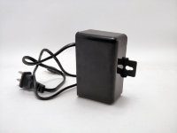 Блок питания 12В, 2А в подвесном пластиковом корпусе с индикатором питания и разъемом «Папа» 5.5x2.1мм для камер видеонаблюдения Блок питания 12В, 2А в подвесном пластиковом корпусе с индикатором питания и разъемом «Папа» 5.5x2.1мм для камер видеонаблюдения